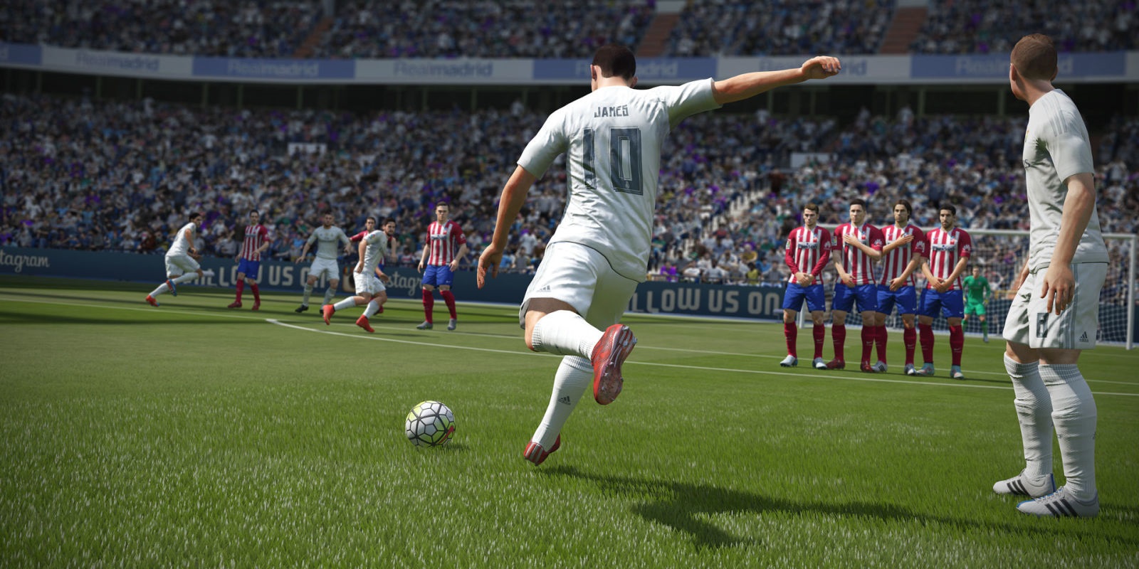 FIFA 17 fotbal fyzická hra penalty útok obrana